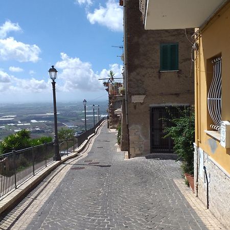 Ferienwohnung La Casa Di Lina Sezze Exterior foto