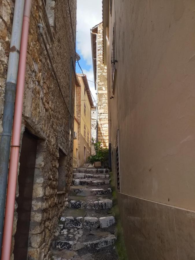 Ferienwohnung La Casa Di Lina Sezze Exterior foto